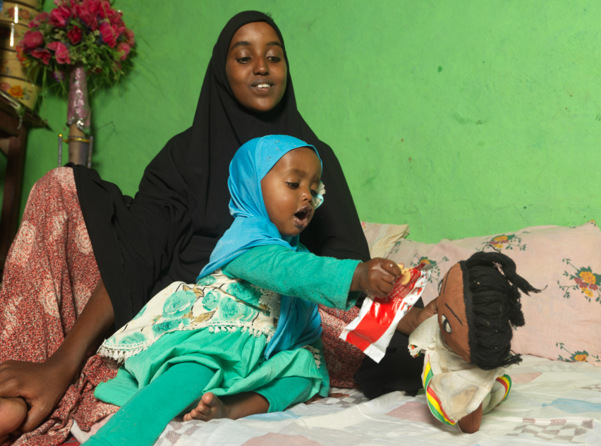 Familia haciendo uso del Plumpy'Nut